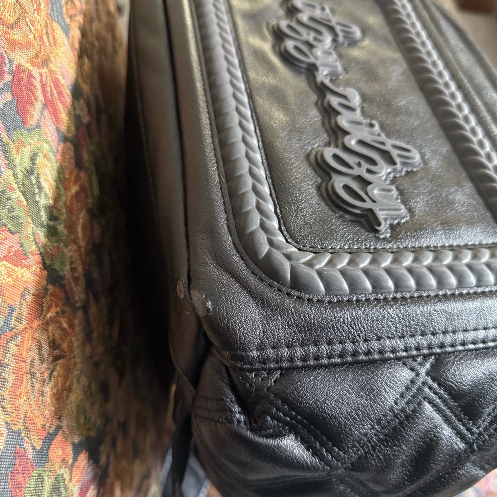 Itzy Ritzy Black and Gold Quilted Diaper Backpack - Picture 10 of 16